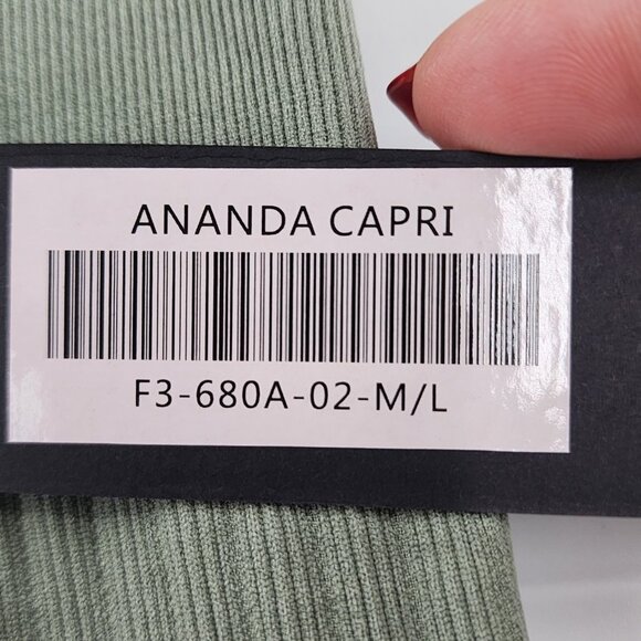 SAVVI Ananda Crop Capri Leggings Olive Green M/L NWT - Picture 8 of 11